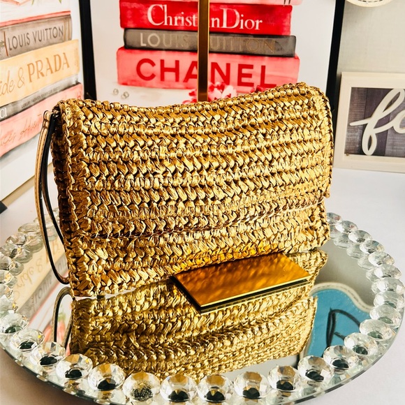 H&M Handbags - H&M Crochet Raffia Gold Woven Clutch
Half Moon/ Straw Wristlet Purse